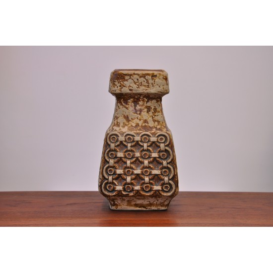 Bay ceramic vase